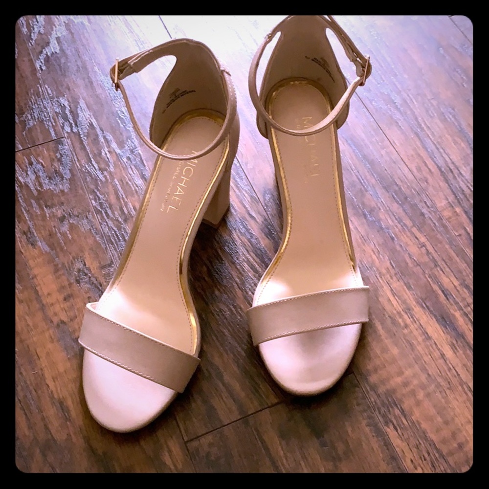 Michael Shannon nude heels 3.5” brand new sz 9